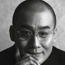 女教师在教室光着被调教