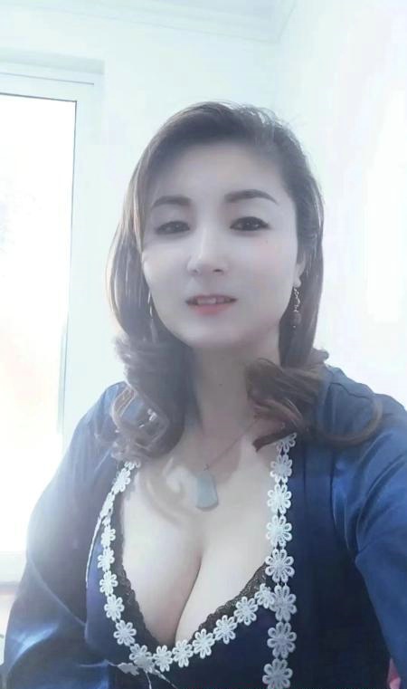 南京栖霞区 阿莲
