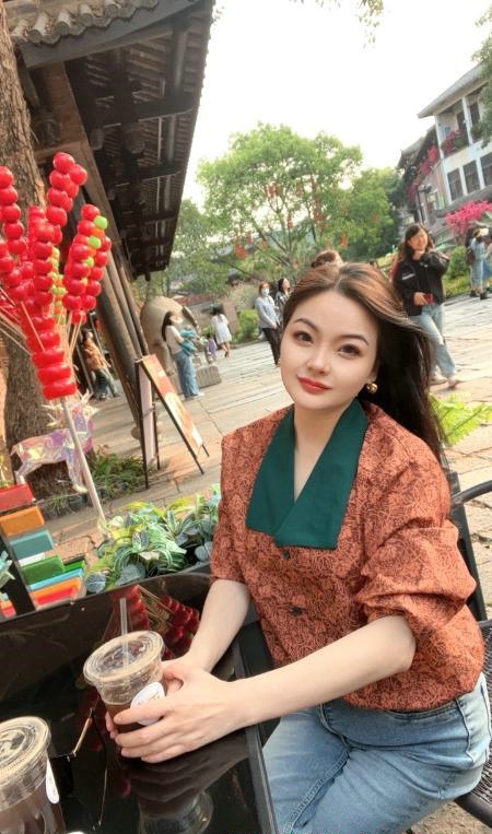 深圳龙华区 文文