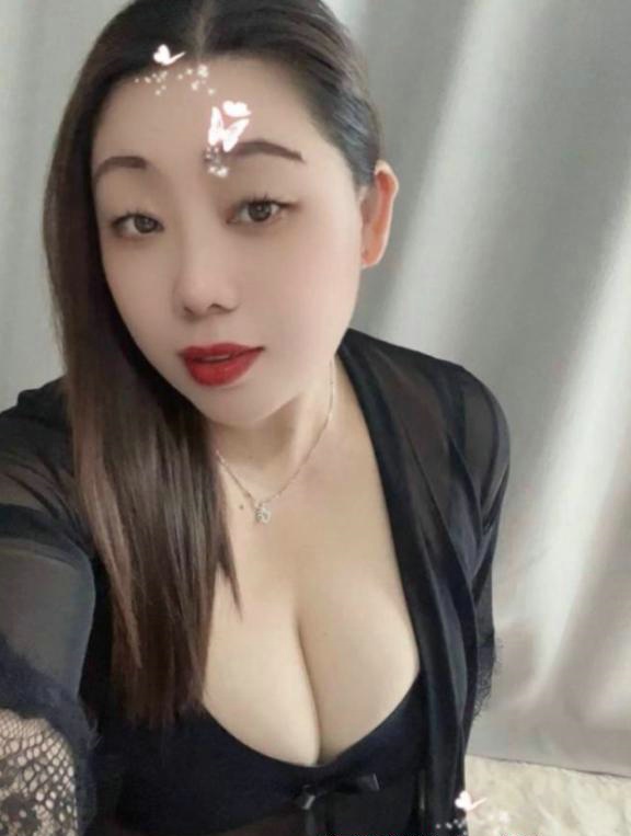 成都郫都区 曼曼