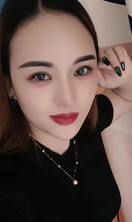 武汉洪山区 小慧