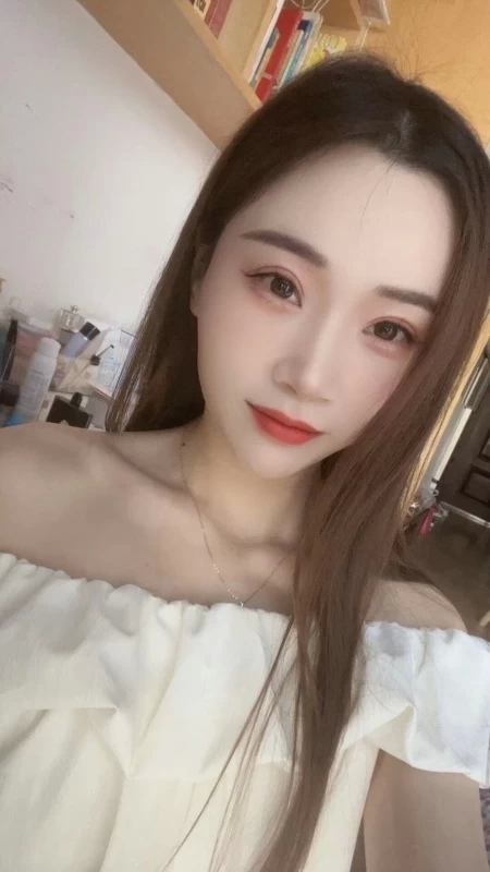 武汉江汉区 芊芊