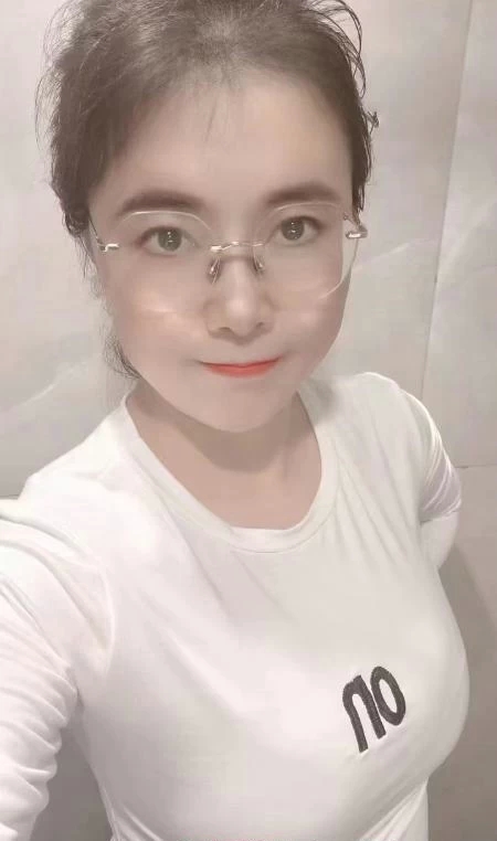 深圳罗湖区 果果