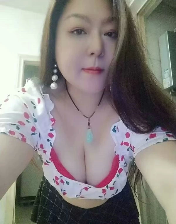 武汉武昌区 雨荷