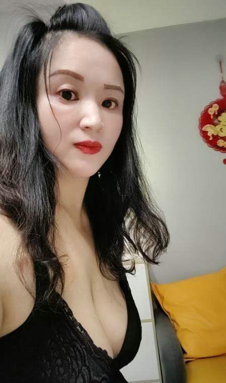深圳市宝安区 文文