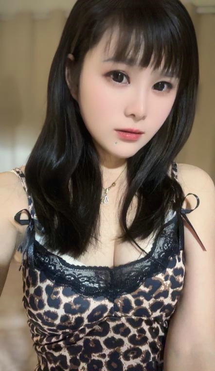上海市徐汇区 静静