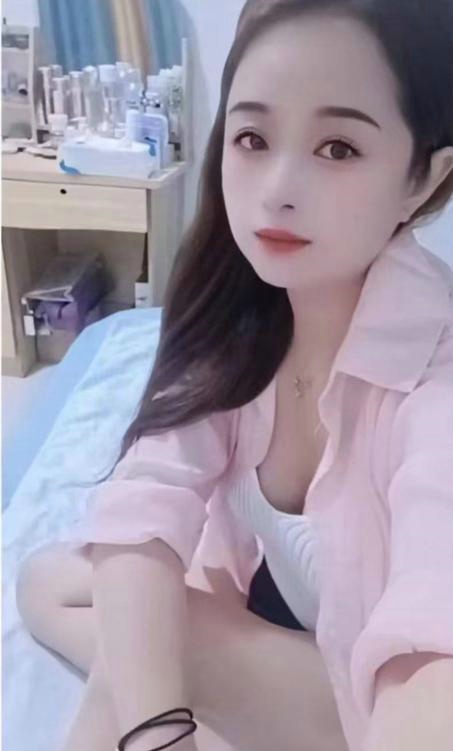 广州市白云区 笑笑