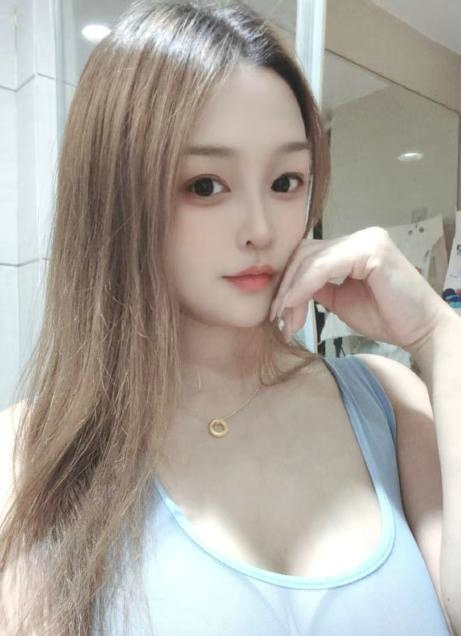 深圳市龙华区 丹妮