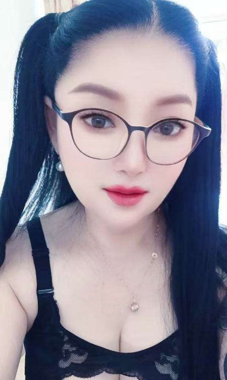 上海市徐汇区 莲莲