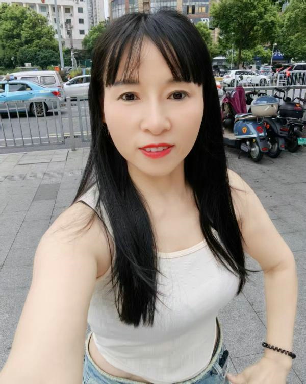 长沙市岳麓区 红秀