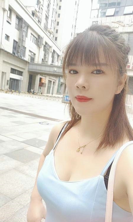 武汉市洪山区 小乔